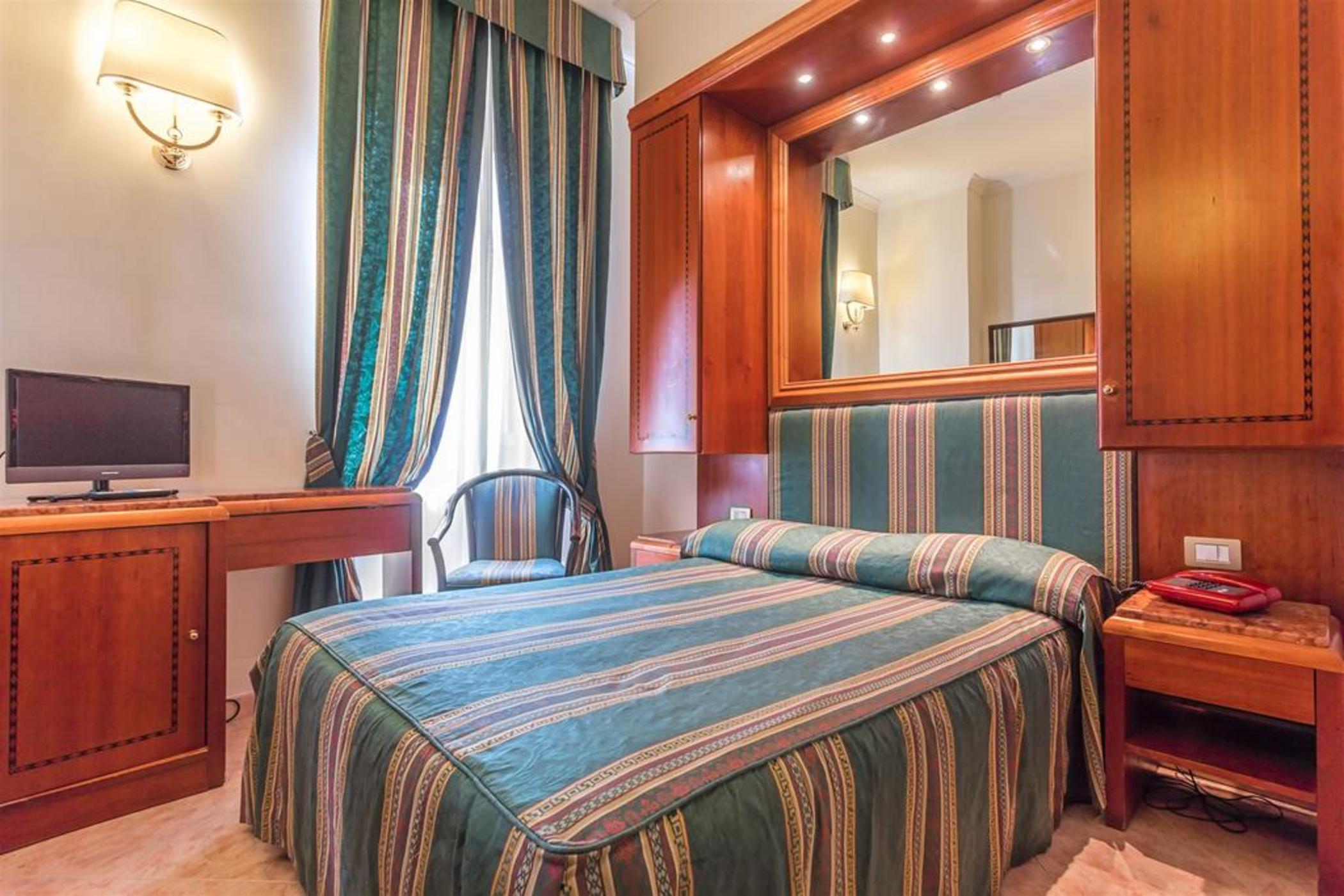 Raeli Archimede Hotel
