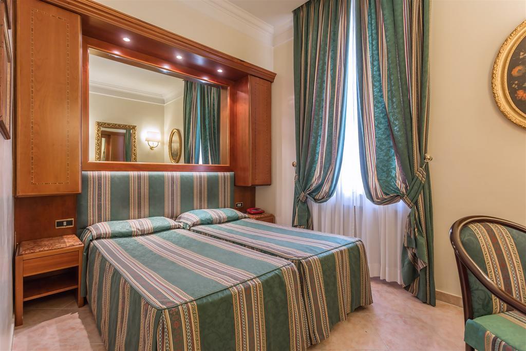 Hotel Raeli Archimede