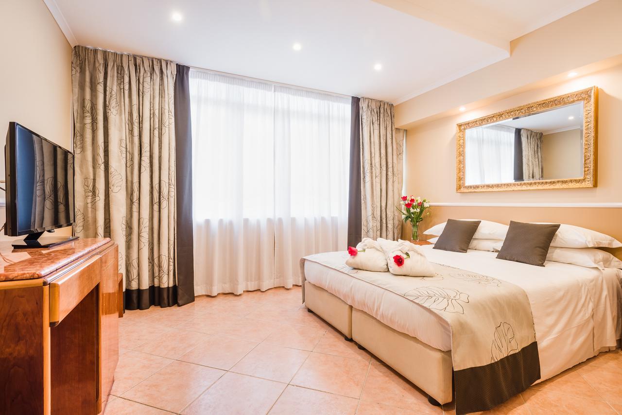 Hotel Raeli Archimede