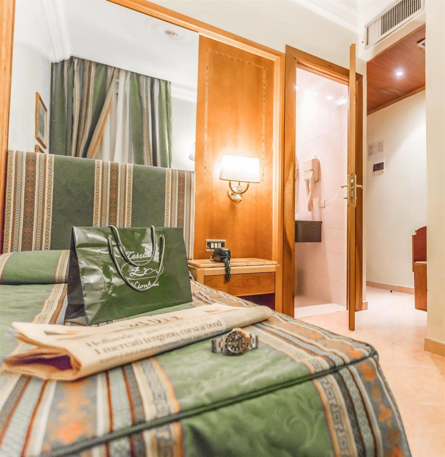 Hotel Raeli Archimede